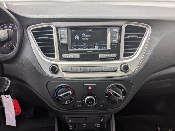 Hyundai Solaris II Рестайлинг с пробегом 2022 года, цена 1 650 000 рублей, 76792 км, седан, Автокод Объявления