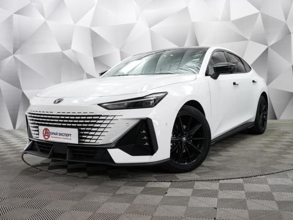 Changan UNI-V I с пробегом 2024 года, цена 2 433 000 рублей, 28195 км, лифтбек, Автокод Объявления