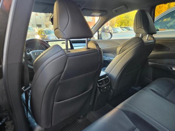 Lexus RX V с пробегом 2022 года, цена 7 499 000 рублей, 43000 км, внедорожник, Автокод Объявления