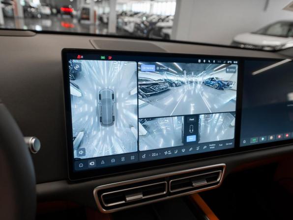 Li Auto (Lixiang) L7 I Рестайлинг с пробегом 2025 года, цена 8 150 000 рублей, 50 км, внедорожник, Автокод Объявления