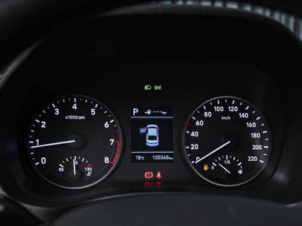 Hyundai Solaris II с пробегом 2018 года, цена 1 622 000 рублей, 105068 км, седан, Автокод Объявления