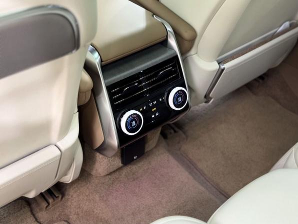 Land Rover Range Rover V с пробегом 2024 года, цена 31 800 000 рублей, 17452 км, внедорожник, Автокод Объявления