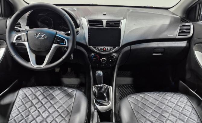 Hyundai Solaris I с пробегом 2013 года, цена 800 000 рублей, 153295 км, седан, Автокод Объявления