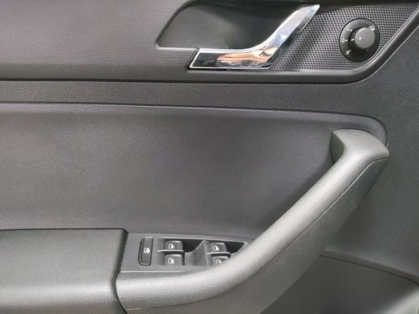 Skoda Rapid I с пробегом 2015 года, цена 799 000 рублей, 60127 км, лифтбек, Автокод Объявления