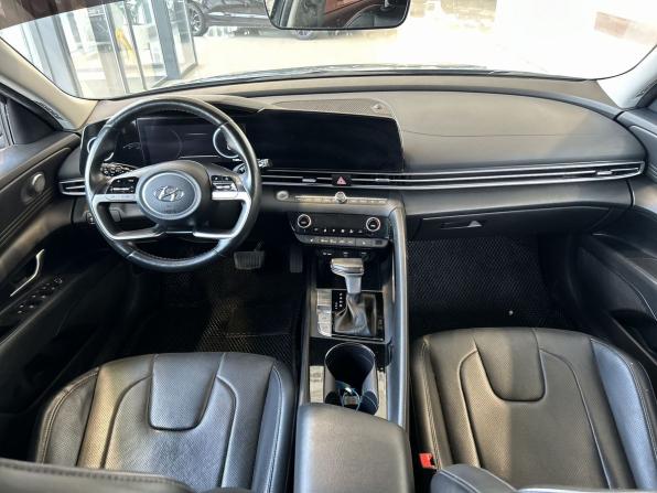 Hyundai Elantra VII (CN7) с пробегом 2022 года, цена 1 899 000 рублей, 71283 км, седан, Автокод Объявления