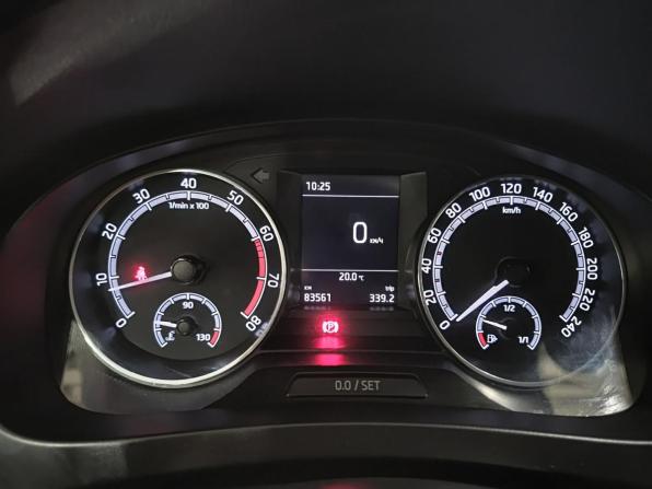 Skoda Rapid I Рестайлинг с пробегом 2017 года, цена 1 265 000 рублей, 83560 км, лифтбек, Автокод Объявления
