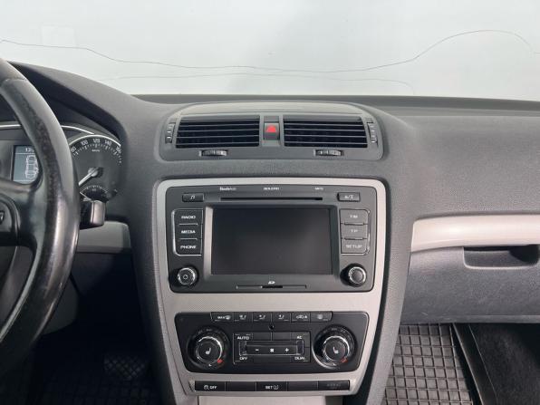 Skoda Octavia II (A5) Рестайлинг с пробегом 2012 года, цена 715 000 рублей, 220000 км, лифтбек, Автокод Объявления