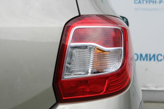 Renault Sandero II с пробегом 2016 года, цена 900 000 рублей, 104000 км, хэтчбек, Автокод Объявления