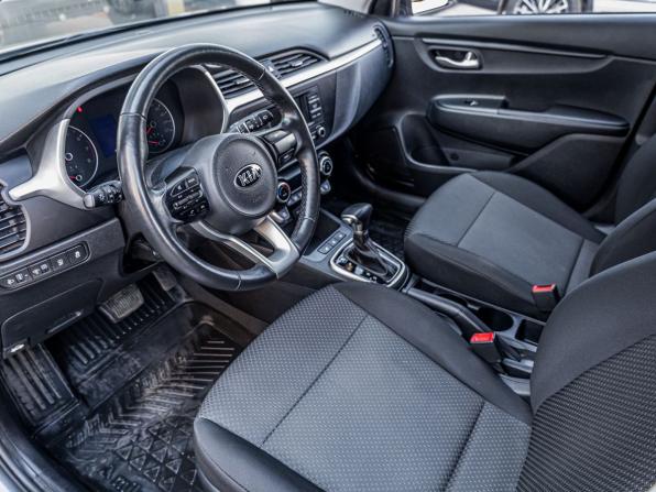Kia Rio IV Рестайлинг с пробегом 2021 года, цена 1 977 600 рублей, 34328 км, хэтчбек, Автокод Объявления