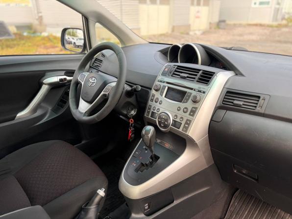 Toyota Verso I с пробегом 2010 года, цена 750 000 рублей, 263000 км, компактвэн, Автокод Объявления