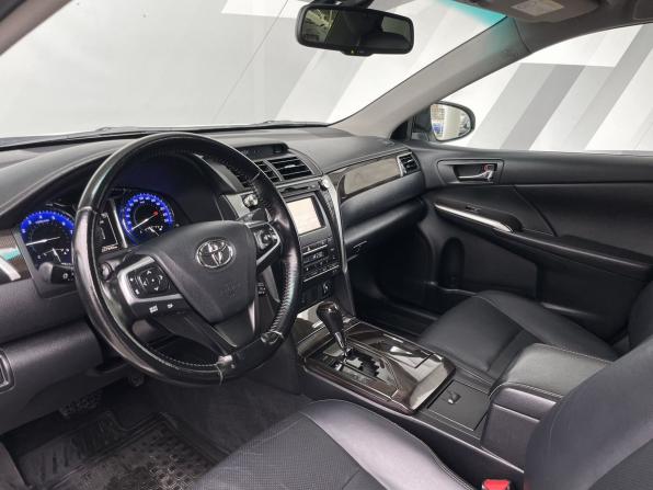 Toyota Camry VII (XV50) Рестайлинг с пробегом 2015 года, цена 1 868 000 рублей, 227640 км, седан, Автокод Объявления