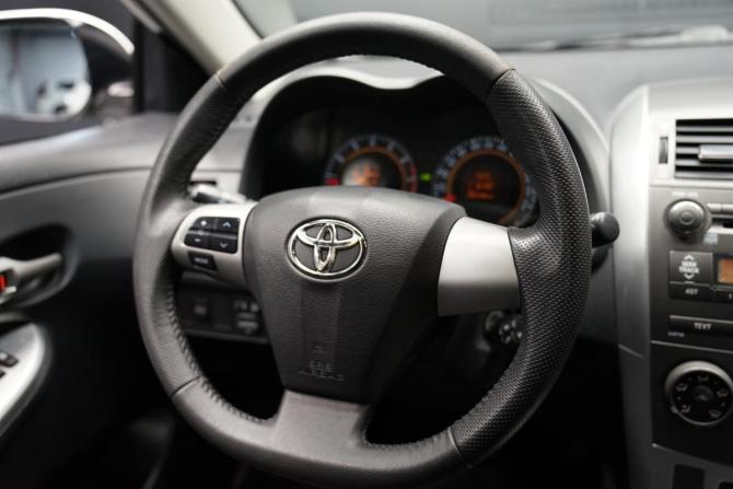 Toyota Corolla X (E140 E150) Рестайлинг с пробегом 2012 года, цена 1 097 000 рублей, 262000 км, седан, Автокод Объявления