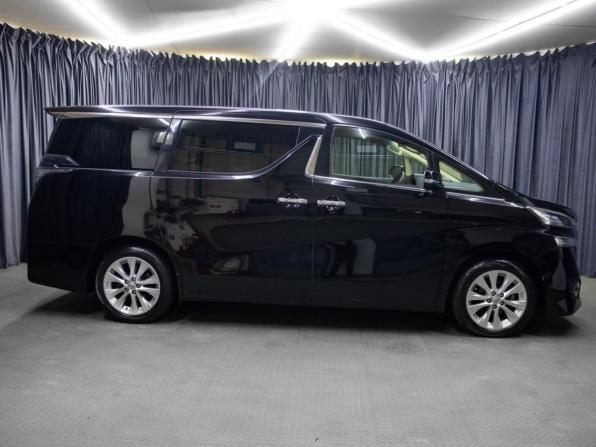 Toyota Vellfire II с пробегом 2016 года, цена 3 950 000 рублей, 81777 км, минивэн, Автокод Объявления