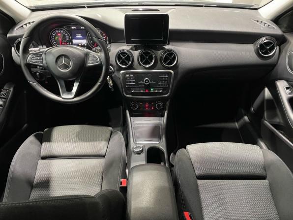 Mercedes-Benz A-Класс III (W176) Рестайлинг с пробегом 2015 года, цена 1 390 000 рублей, 143580 км, хэтчбек, Автокод Объявления