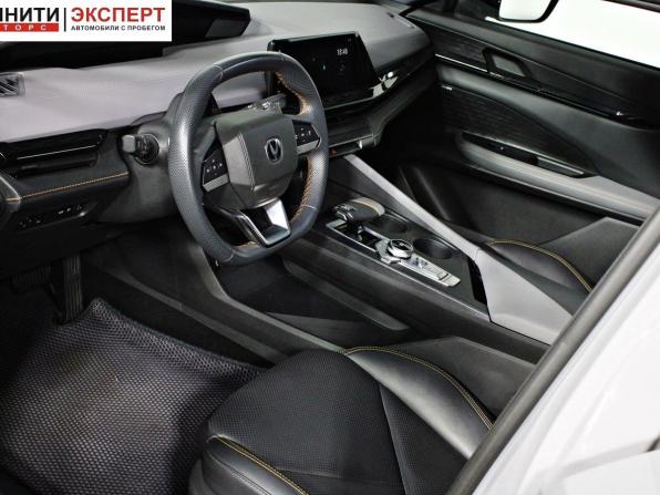 Changan UNI-V I с пробегом 2023 года, цена 2 277 000 рублей, 57592 км, лифтбек, Автокод Объявления