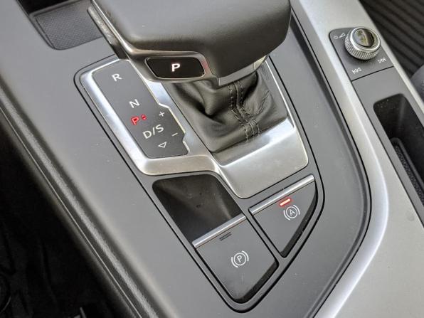 Audi A4 V (B9) Рестайлинг с пробегом 2022 года, цена 3 655 000 рублей, 43272 км, седан, Автокод Объявления