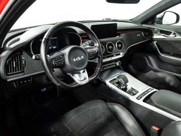 Kia Stinger I Рестайлинг с пробегом 2022 года, цена 3 240 000 рублей, 49000 км, лифтбек, Автокод Объявления