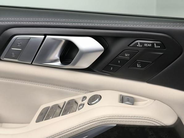 BMW X7 I (G07) с пробегом 2021 года, цена 9 106 000 рублей, 88700 км, внедорожник, Автокод Объявления