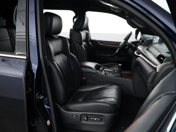 Lexus LX III Рестайлинг 2 с пробегом 2018 года, цена 5 999 099 рублей, 187301 км, внедорожник, Автокод Объявления