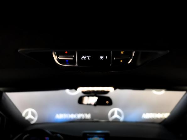 Mercedes-Benz V-Класс III (W447) Рестайлинг с пробегом 2019 года, цена 6 900 000 рублей, 42263 км, минивэн, Автокод Объявления