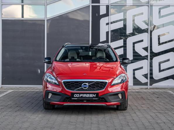Volvo V40 II с пробегом 2015 года, цена 1 550 000 рублей, 168620 км, хэтчбек, Автокод Объявления