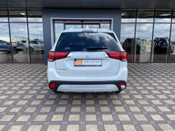 Mitsubishi Outlander III Рестайлинг 3 с пробегом 2021 года, цена 2 263 000 рублей, 115000 км, внедорожник, Автокод Объявления