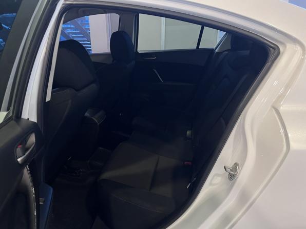 Mazda 3 II (BL) Рестайлинг с пробегом 2012 года, цена 955 000 рублей, 181376 км, седан, Автокод Объявления