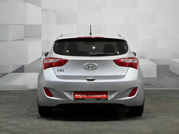 Hyundai i30 II с пробегом 2013 года, цена 970 000 рублей, 218260 км, хэтчбек, Автокод Объявления