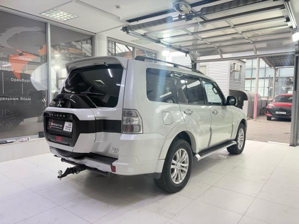 Mitsubishi Pajero IV Рестайлинг 2 с пробегом 2018 года, цена 2 880 000 рублей, 120933 км, внедорожник, Автокод Объявления