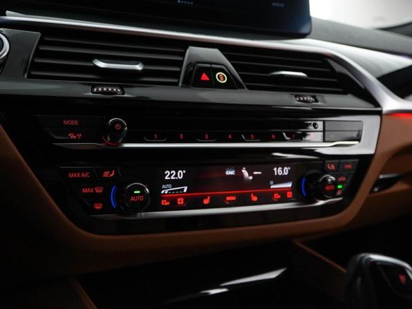 BMW 5 серии VII (G30/G31/G38) Рестайлинг с пробегом 2020 года, цена 4 657 050 рублей, 101474 км, седан, Автокод Объявления