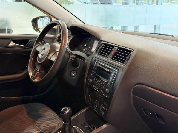 Volkswagen Jetta VI с пробегом 2013 года, цена 915 000 рублей, 237602 км, седан, Автокод Объявления