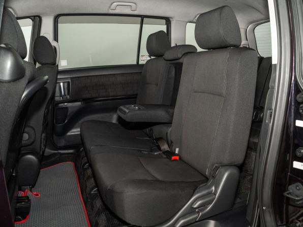 Toyota ISis I Рестайлинг с пробегом 2011 года, цена 1 115 500 рублей, 186431 км, компактвэн, Автокод Объявления