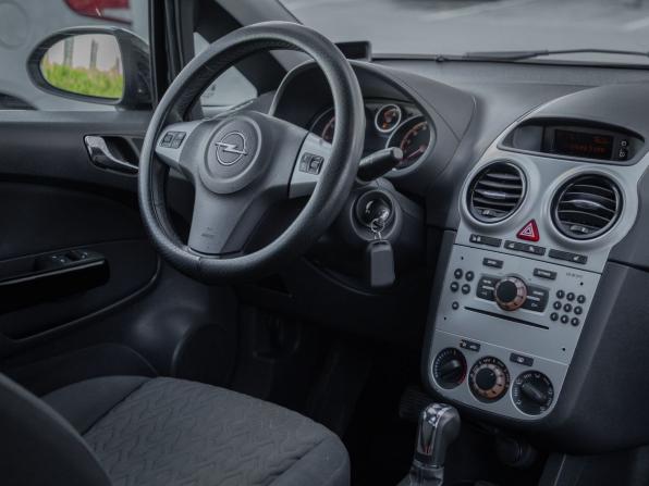 Opel Corsa D Рестайлинг II с пробегом 2013 года, цена 700 000 рублей, 140407 км, хэтчбек, Автокод Объявления