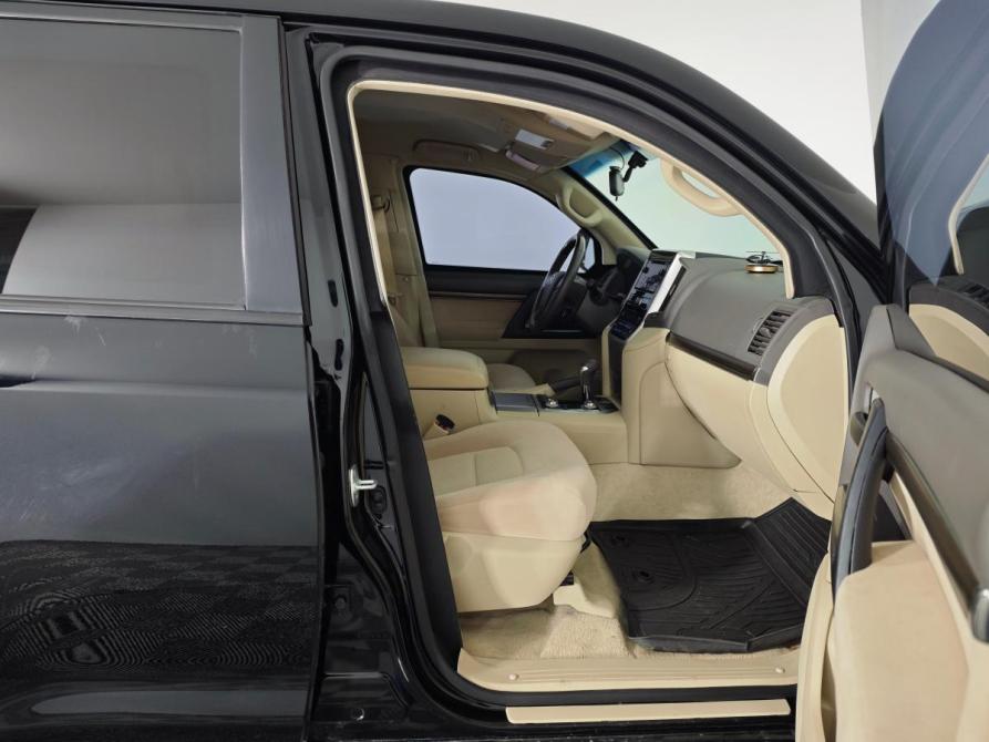 Toyota Land Cruiser 200 Series Рестайлинг 2 Ростов-на-Дону  - изображение 22