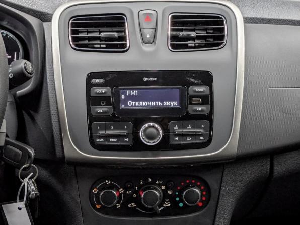Renault Sandero II Рестайлинг с пробегом 2021 года, цена 1 590 000 рублей, 22038 км, хэтчбек, Автокод Объявления