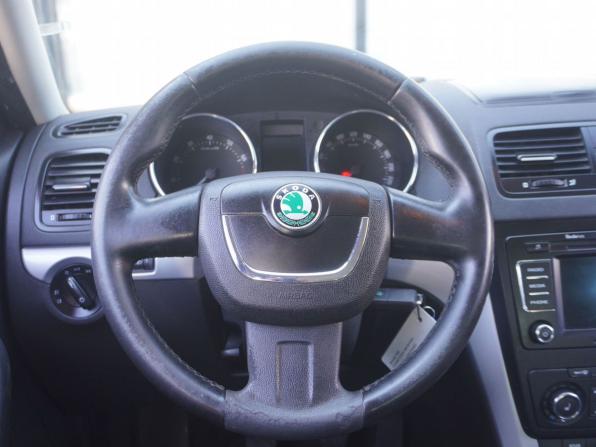 Skoda Yeti I с пробегом 2012 года, цена 754 000 рублей, 264000 км, внедорожник, Автокод Объявления