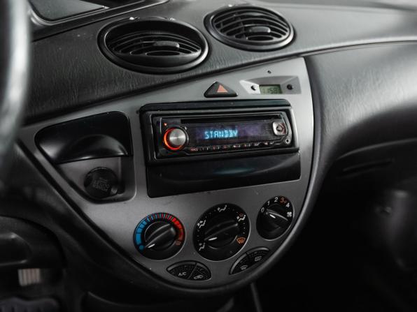 Ford Focus I Рестайлинг с пробегом 2004 года, цена 198 000 рублей, 308000 км, седан, Автокод Объявления