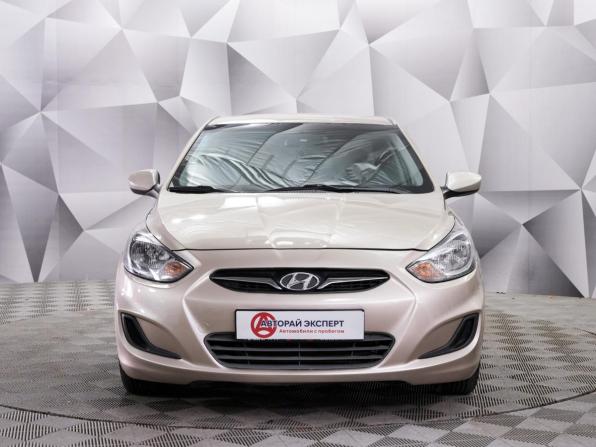 Hyundai Solaris I с пробегом 2014 года, цена 800 000 рублей, 136000 км, седан, Автокод Объявления