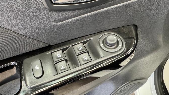 Renault Kaptur I с пробегом 2019 года, цена 1 349 000 рублей, 91546 км, внедорожник, Автокод Объявления