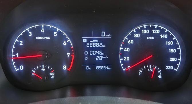 Hyundai Solaris II с пробегом 2017 года, цена 875 000 рублей, 195000 км, седан, Автокод Объявления