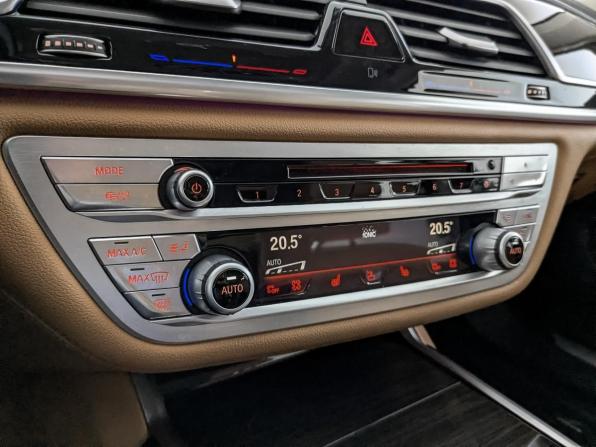 BMW 7 серии VI (G11/G12) с пробегом 2016 года, цена 3 185 000 рублей, 170782 км, седан, Автокод Объявления