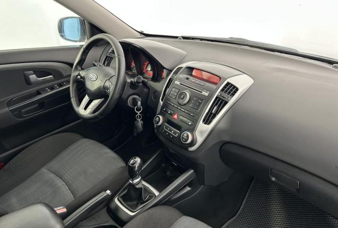 Kia Ceed I с пробегом 2010 года, цена 610 000 рублей, 250343 км, хэтчбек, Автокод Объявления
