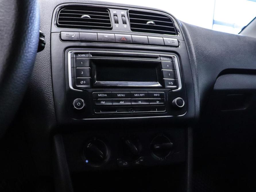 Volkswagen Polo V Красноярск  - изображение 17