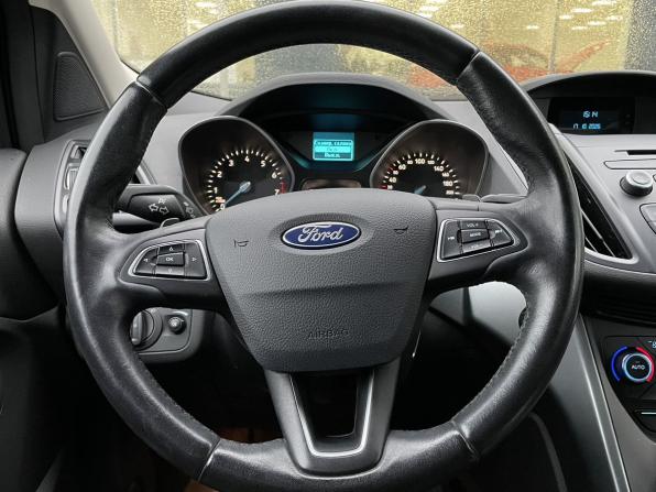 Ford Kuga II Рестайлинг с пробегом 2017 года, цена 1 799 000 рублей, 93212 км, внедорожник, Автокод Объявления