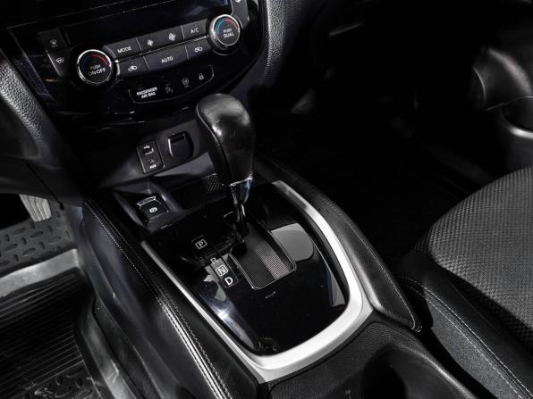 Nissan Qashqai II с пробегом 2016 года, цена 1 360 000 рублей, 156689 км, внедорожник, Автокод Объявления