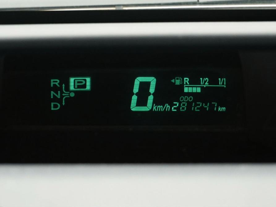 Toyota Prius II Рестайлинг (XW20) Москва  - изображение 15