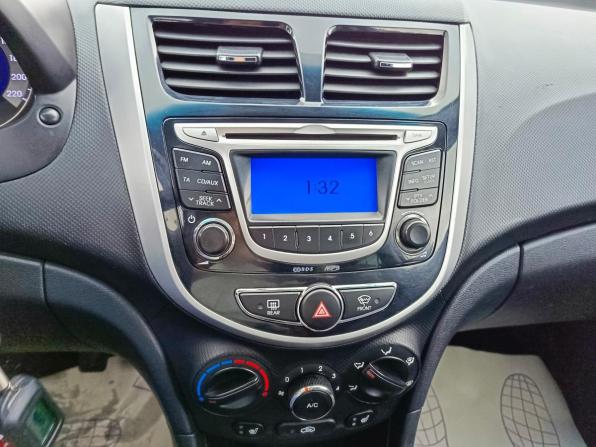 Hyundai Solaris I Рестайлинг с пробегом 2014 года, цена 849 995 рублей, 121332 км, хэтчбек, Автокод Объявления