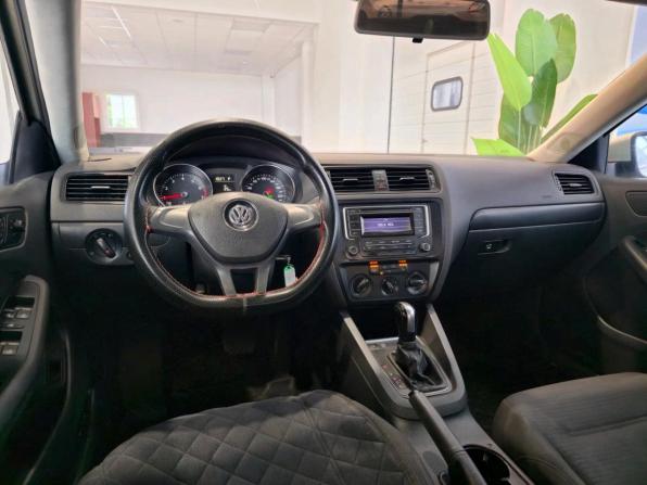 Volkswagen Jetta VI Рестайлинг с пробегом 2015 года, цена 1 299 000 рублей, 152000 км, седан, Автокод Объявления