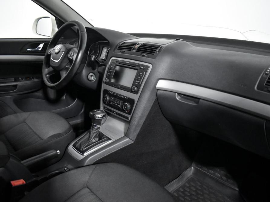 Skoda Octavia II (A5) Рестайлинг Санкт-Петербург  - изображение 14