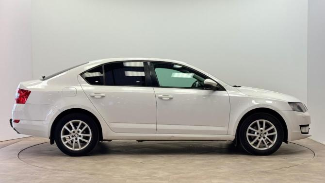 Skoda Octavia III (A7) с пробегом 2014 года, цена 970 000 рублей, 236347 км, лифтбек, Автокод Объявления